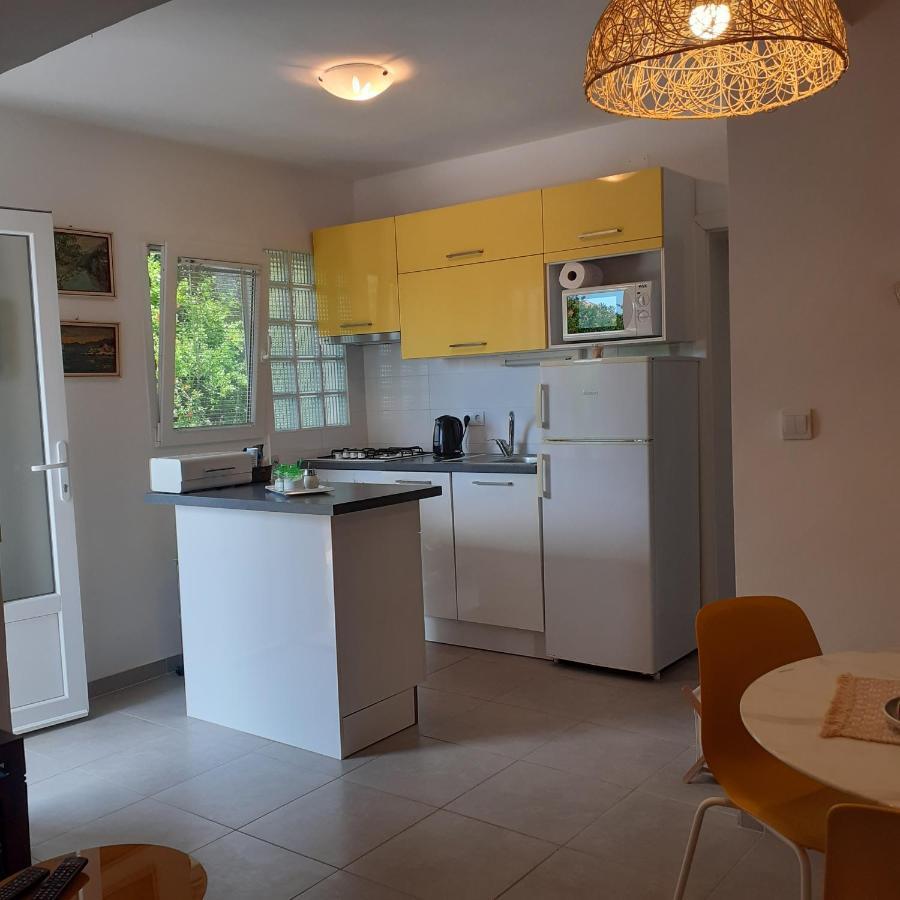 Apartment Vanda Splitska Buitenkant foto