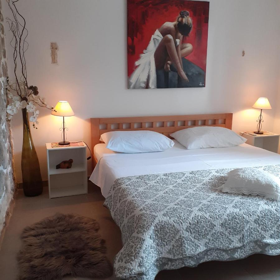 Apartment Vanda Splitska Buitenkant foto
