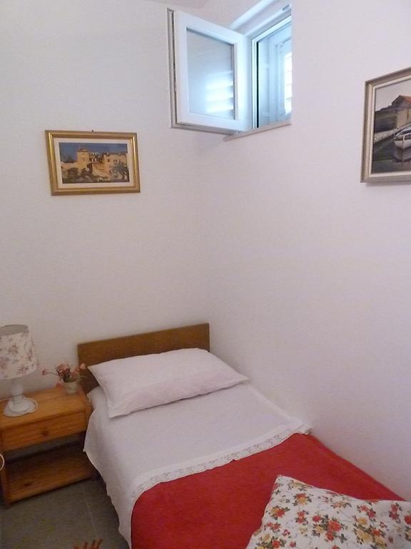 Apartment Vanda Splitska Buitenkant foto